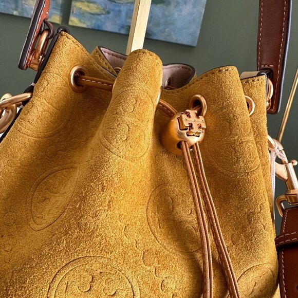 NEW! Tory Burch T-Monogram SUEDE EMBOSSED Bucket -large Claret (Deep Sunflower) - Picture 3 of 15